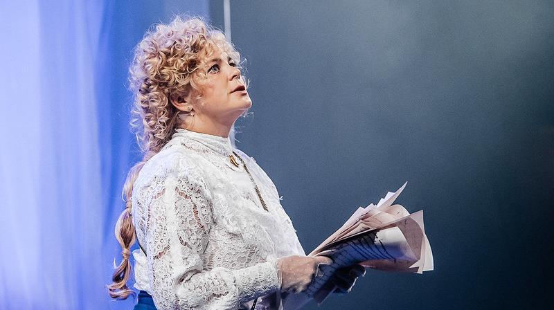 «ОН, ОНА И ЧЕХОВ» Продюсерский центр «Панорама» (Москва)