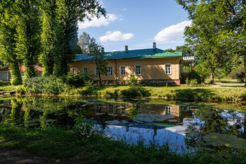 Сборная экскурсия «Путешествие в Мелихово»