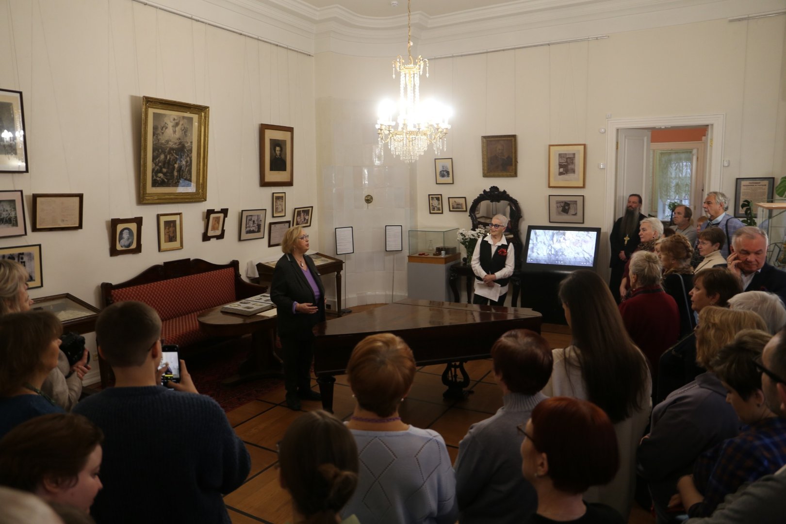 В музее «Усадьба Лопасня‑Зачатьевское» состоялось открытие выставки «Потомки Пушкина и Гоголя»