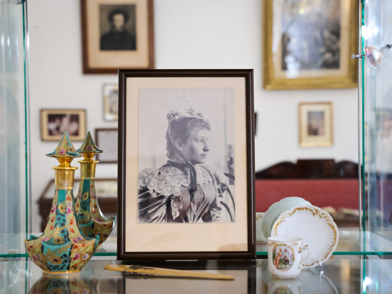 Выставка «Потомки Пушкина и Гоголя»