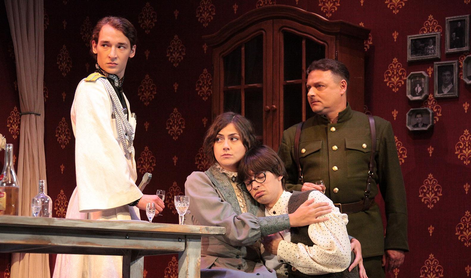 «ДНИ ТУРБИНЫХ» Мытищинский Театр драмы и комедии «ФЭСТ» (Московская область)